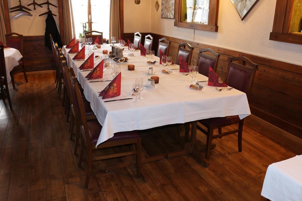 Hotel Restaurant Bahnhof Schüpfen Extérieur photo