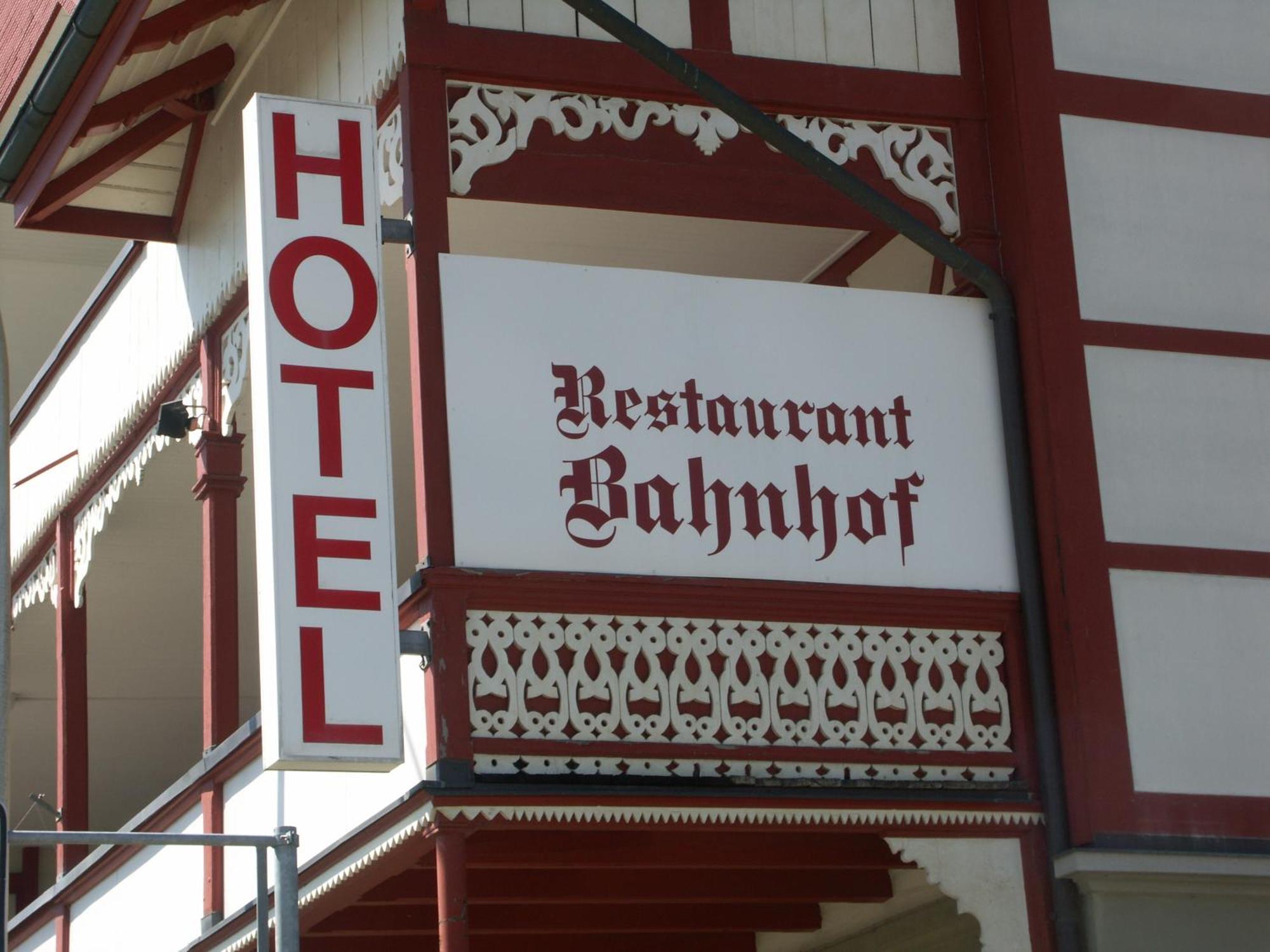 Hotel Restaurant Bahnhof Schüpfen Extérieur photo