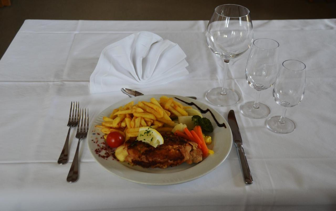 Hotel Restaurant Bahnhof Schüpfen Extérieur photo
